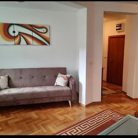 Aleksandra Bečići Esterno foto